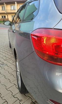 Opel Astra cena 26990 przebieg: 260000, rok produkcji 2014 z Brzesko małe 742